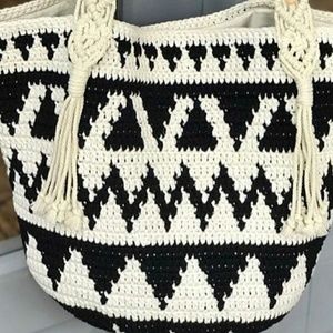 Wayuu shoulder bags, handmade crochet